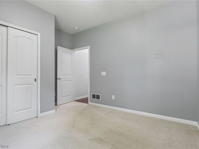 106 Rotili Lane, Akron, OH 44321 Photo 18