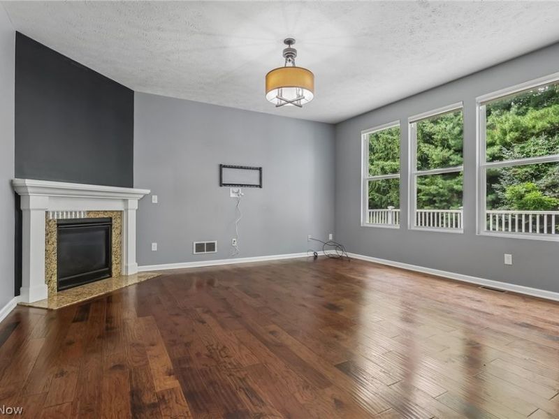 106 Rotili Lane, Akron, OH 44321 Photo 5