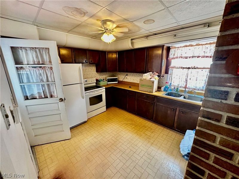 346 E Ido Avenue, Akron, OH 44301 Photo 9