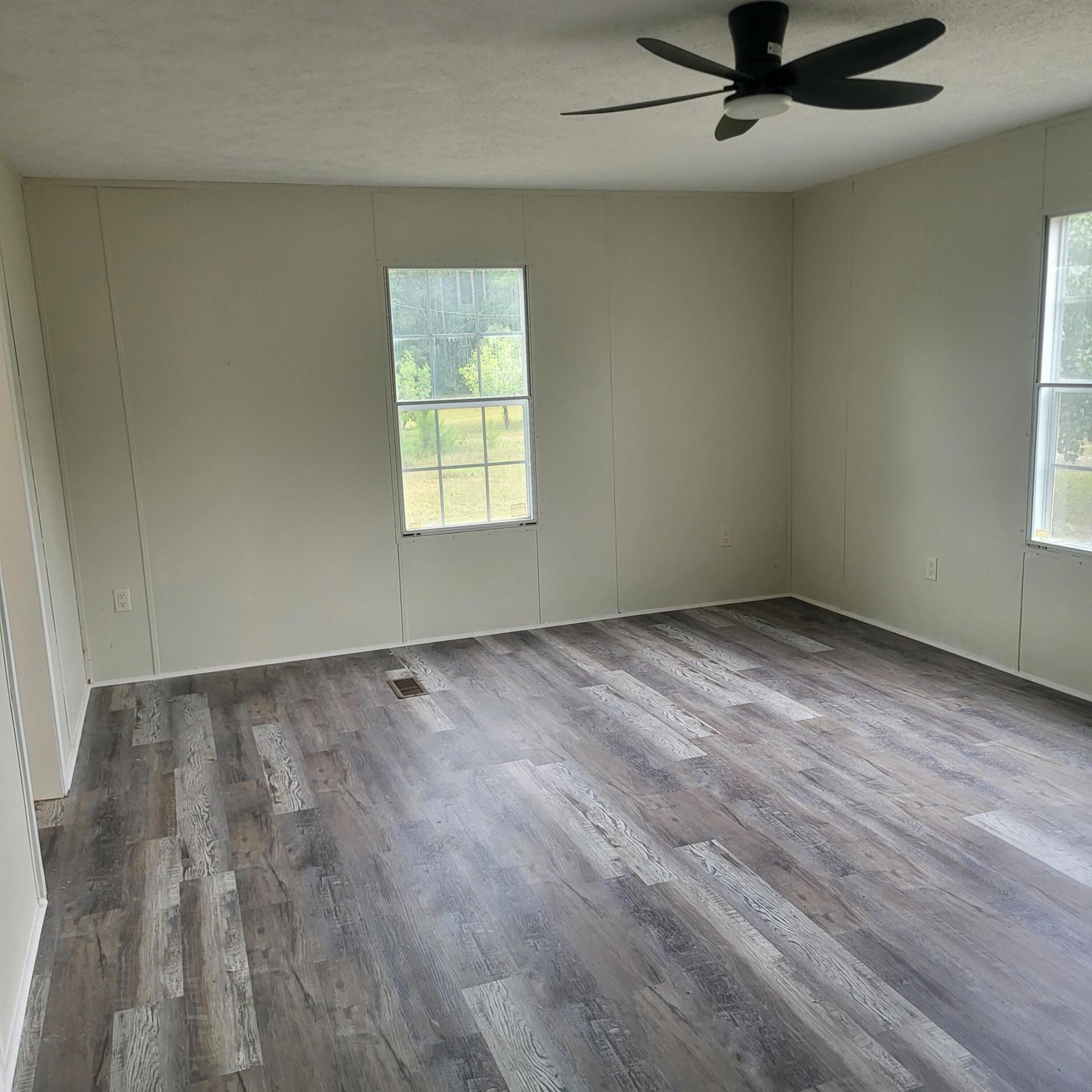 4091 Columbia Highway Photo 11