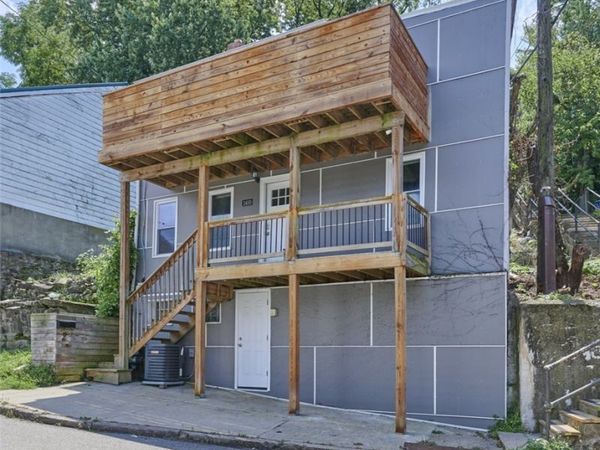 2400 Leticoe St , Pittsburgh, PA 15203
