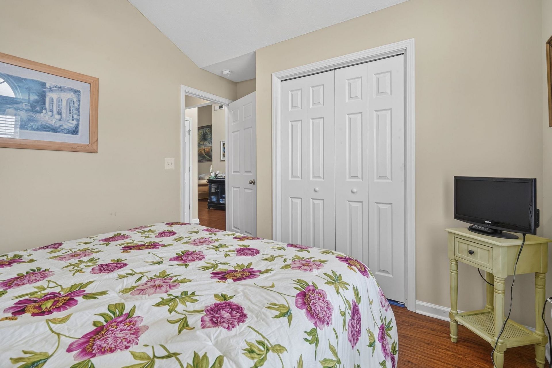 308 Barton Loop Photo 13