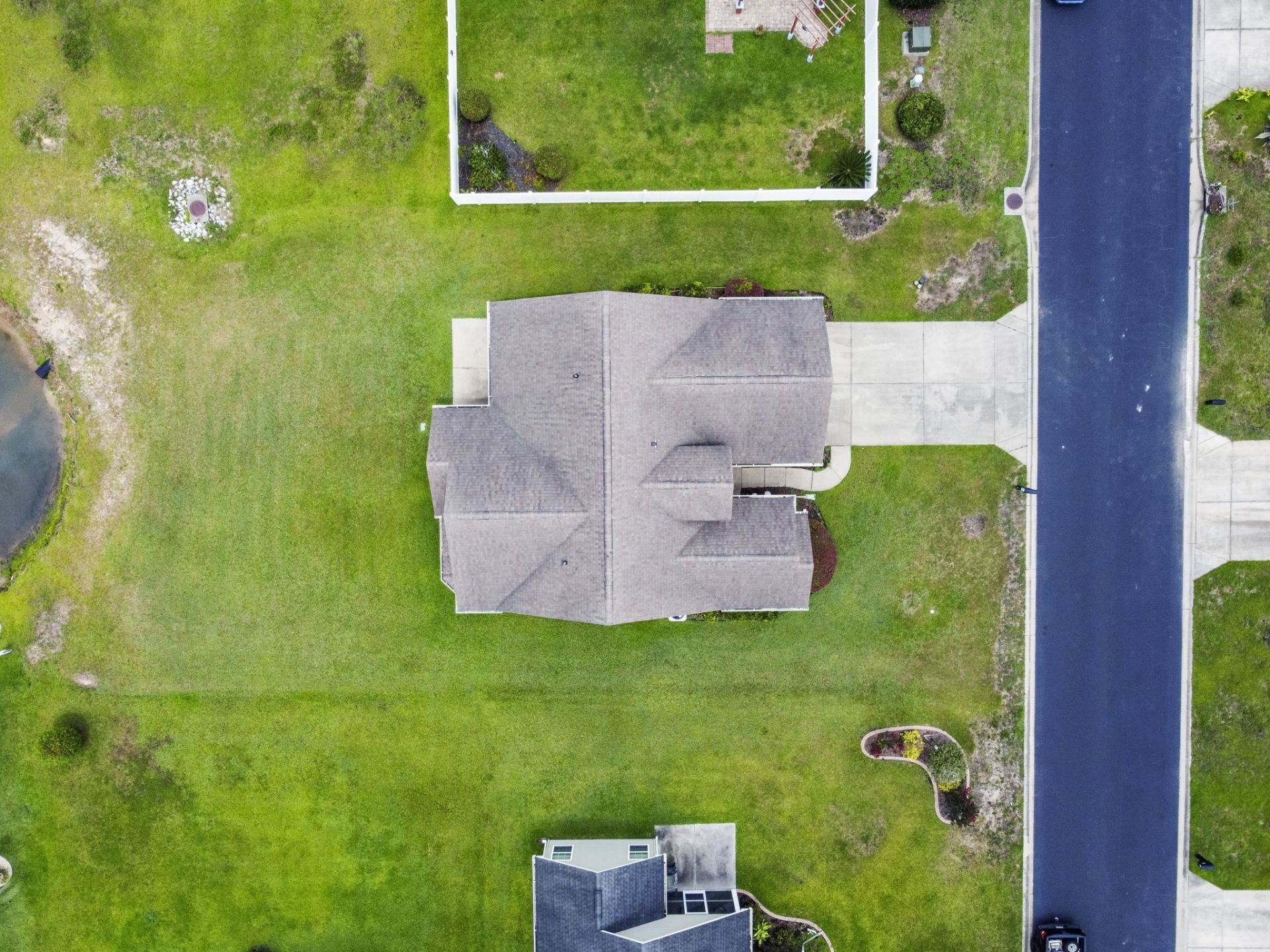 308 Barton Loop Photo 18