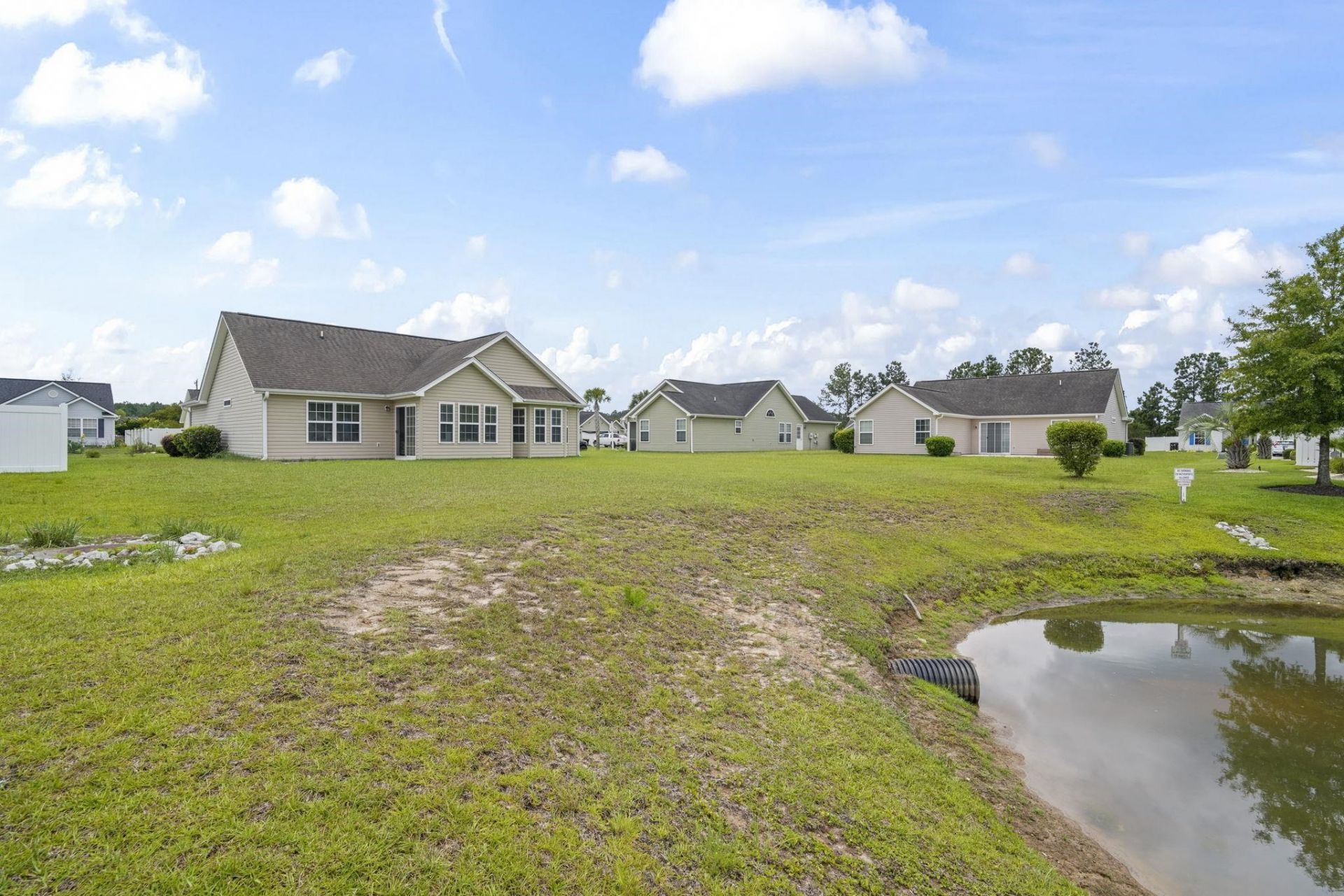 308 Barton Loop Photo 24