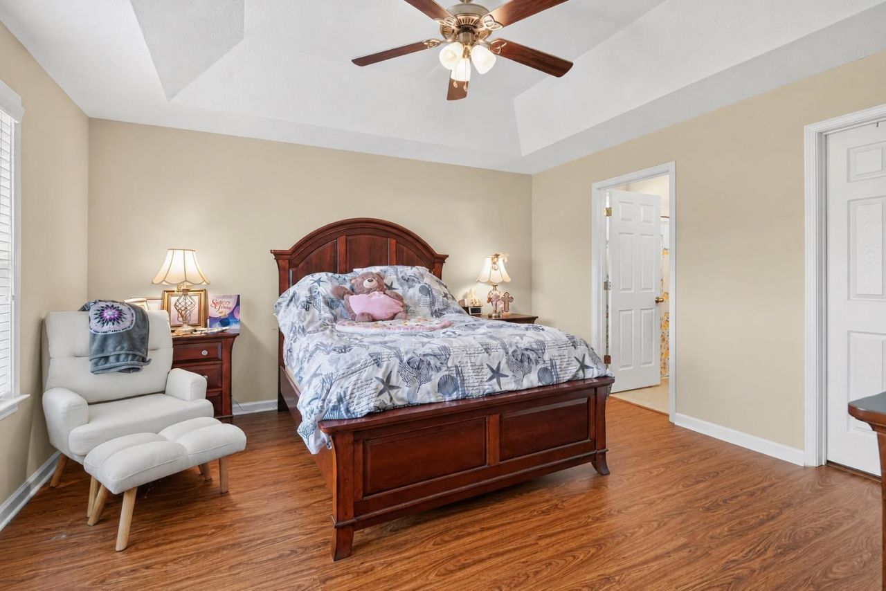 308 Barton Loop Photo 9