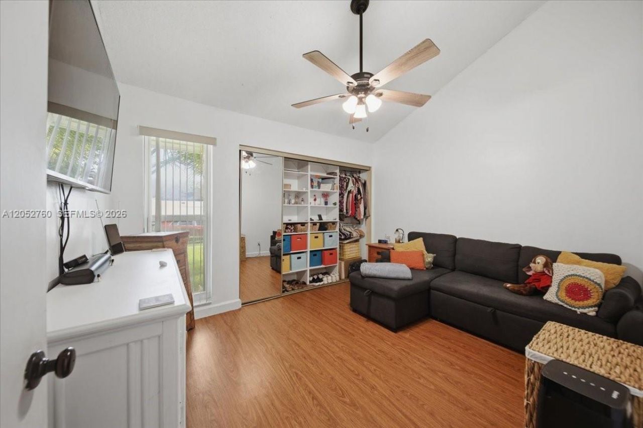 9050 Crescent Dr, Miramar, FL 33025 Photo