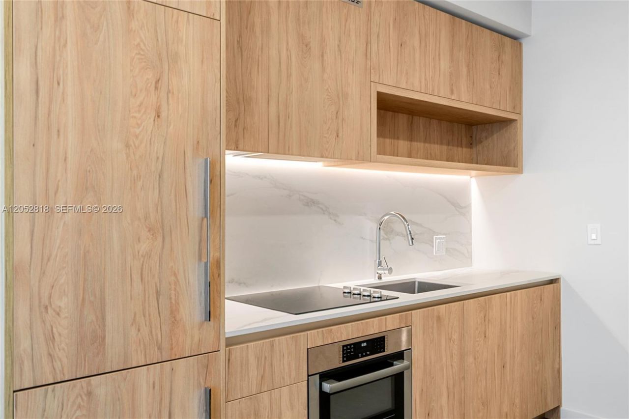 11 NE 6th St , Unit 2204, Miami, FL 33132 Photo