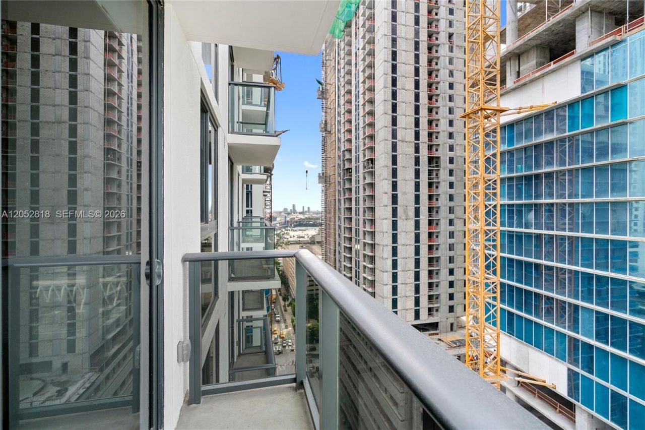11 NE 6th St , Unit 2204, Miami, FL 33132 Photo