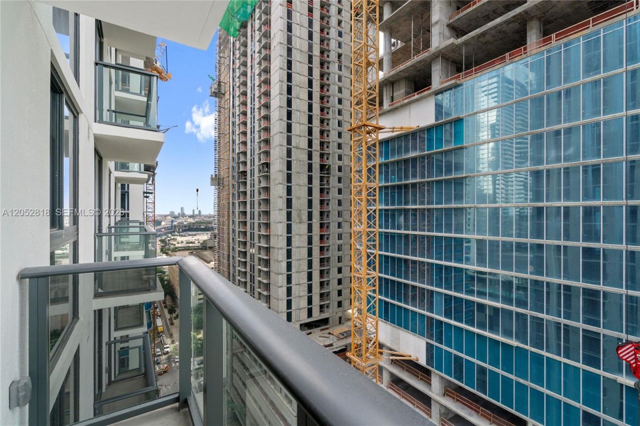 11 NE 6th St , Unit 2204, Miami, FL 33132 Photo