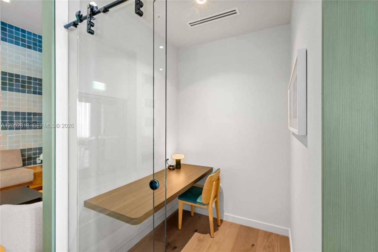 11 NE 6th St , Unit 2204, Miami, FL 33132 Photo