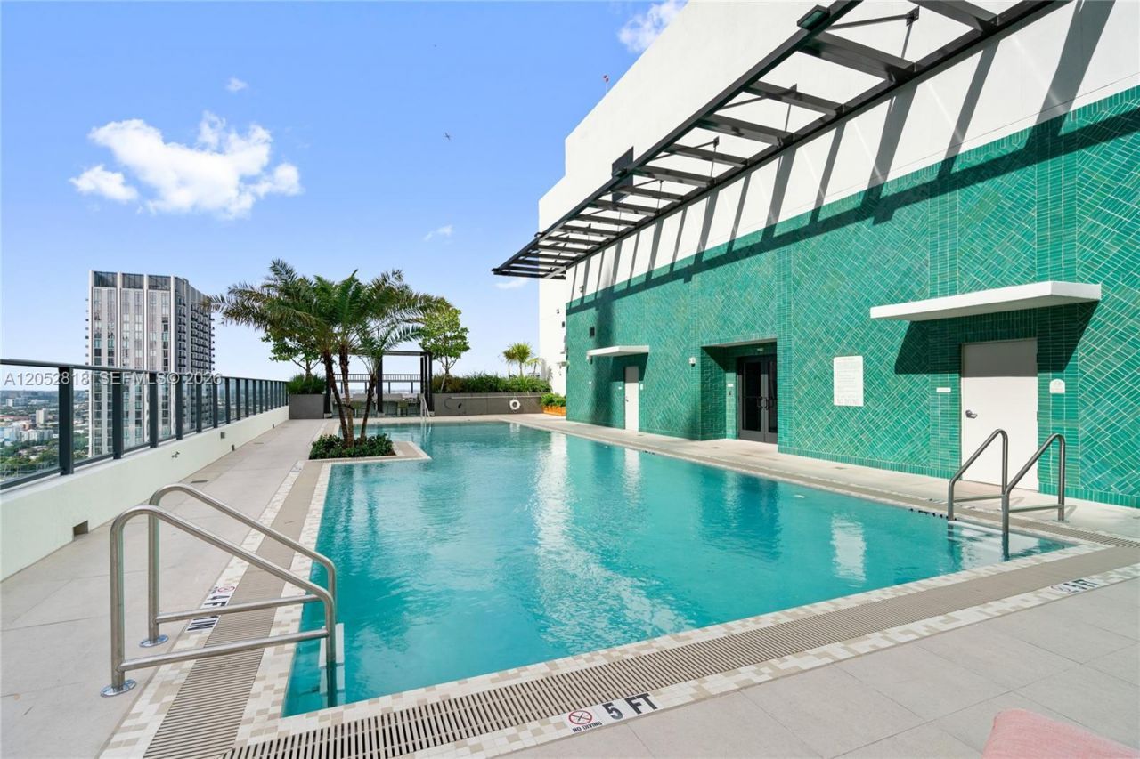 11 NE 6th St , Unit 2204, Miami, FL 33132 Photo