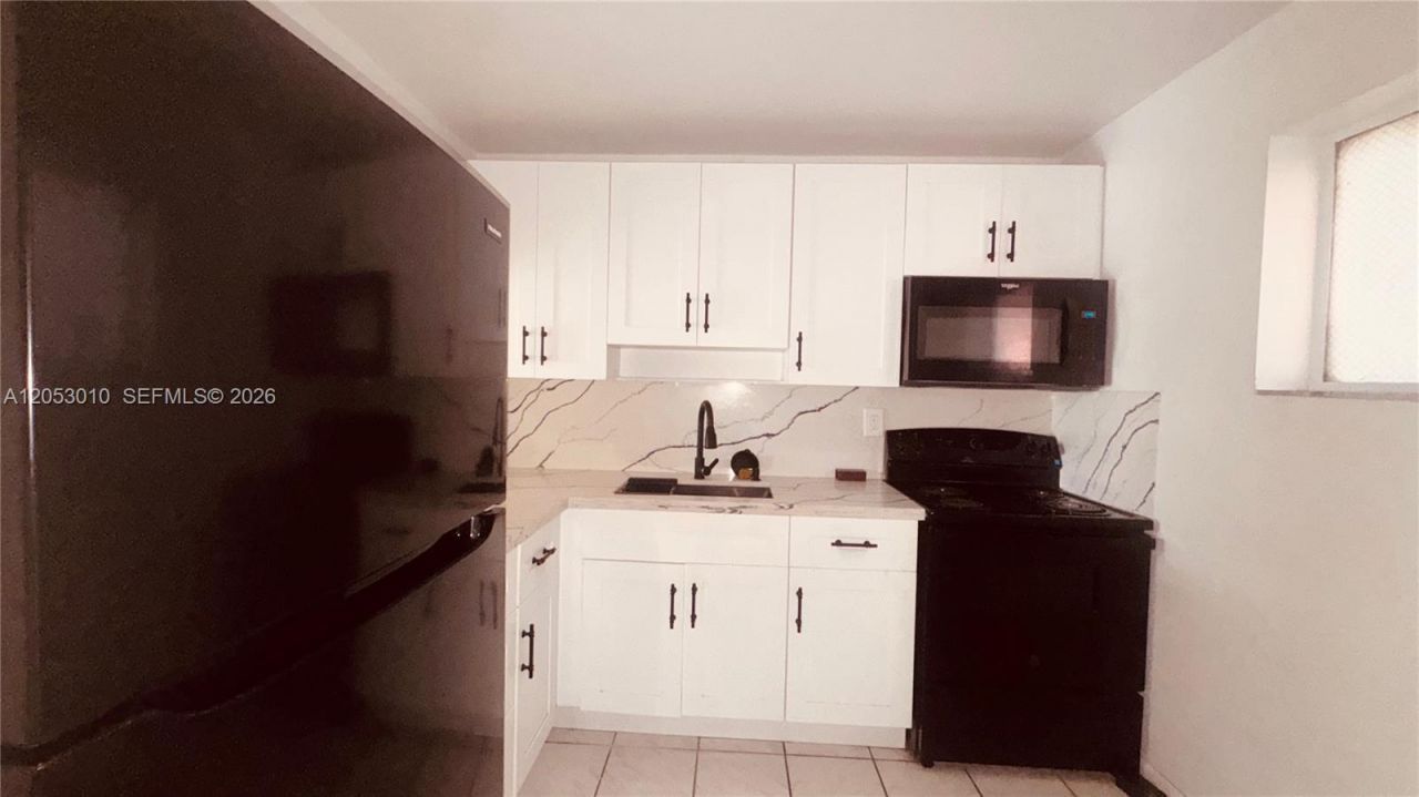11311 SW 200th St , Unit 311-D, Miami, FL 33157 Photo