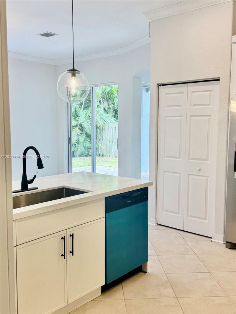 4946 SW 38th Way , Hollywood, FL 33312 Photo