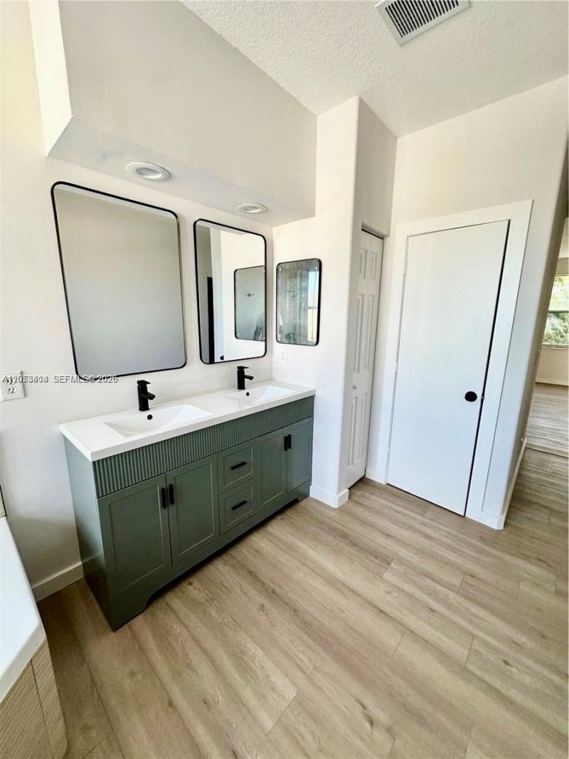 4946 SW 38th Way , Hollywood, FL 33312 Photo