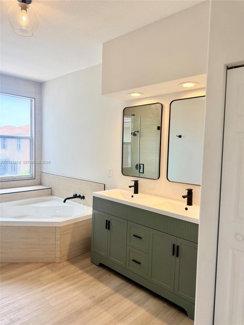 4946 SW 38th Way , Hollywood, FL 33312 Photo