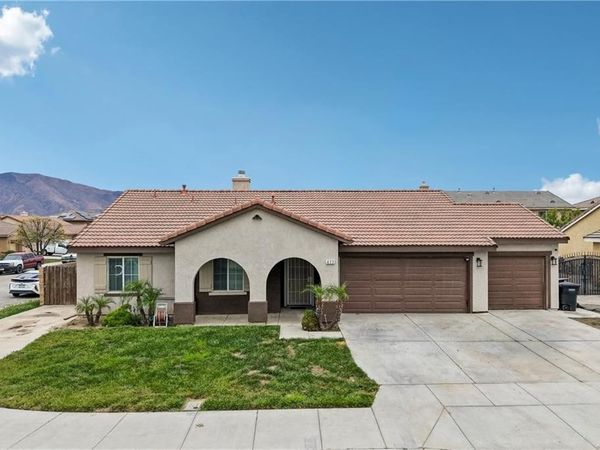 477 La Boca, San Jacinto, CA 92582