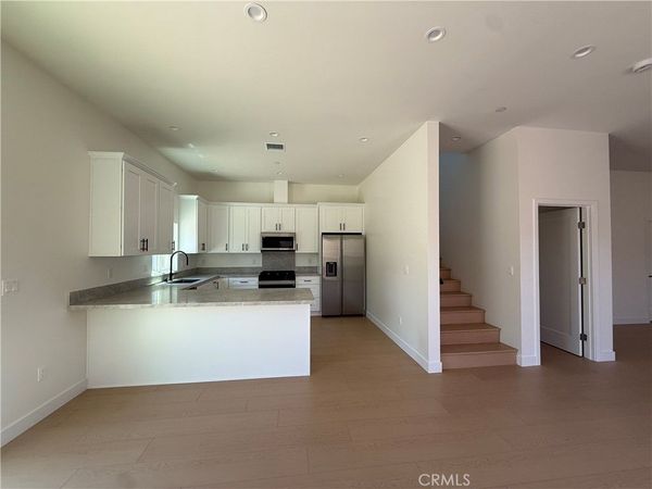10026 Norwich Avenue, San Fernando, CA 91345