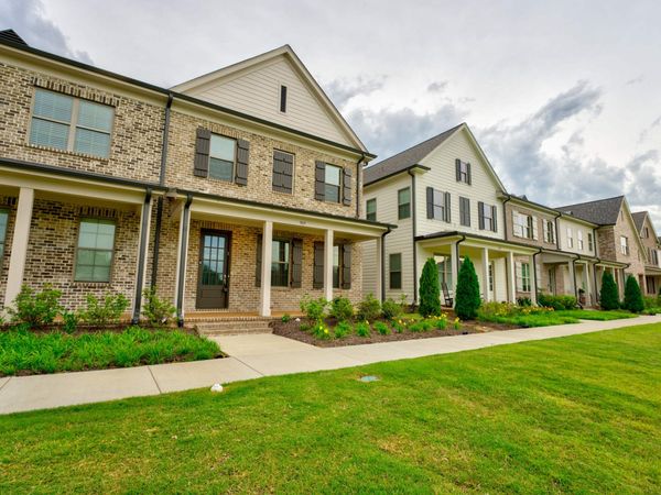 909 UFTON ALY, Collierville, TN 38017