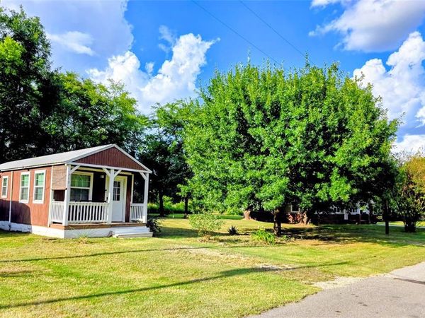 710 County Road 2298 , Mineola, TX 75773