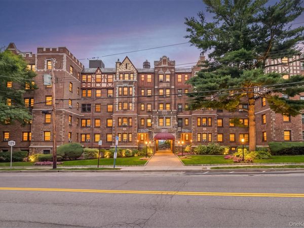23 Old Mamaroneck Rd, Unit Apt. 5Q, White Plains, NY 10605