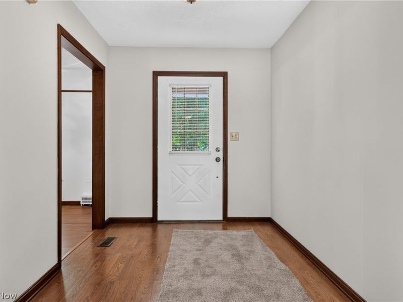12757 Chamberlain Road, Aurora, OH 44202 Photo 2