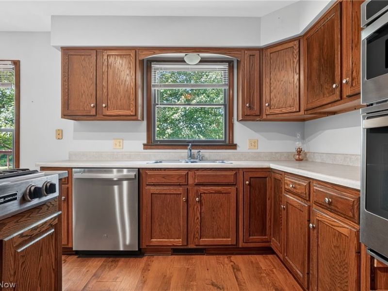 12757 Chamberlain Road, Aurora, OH 44202 Photo 6