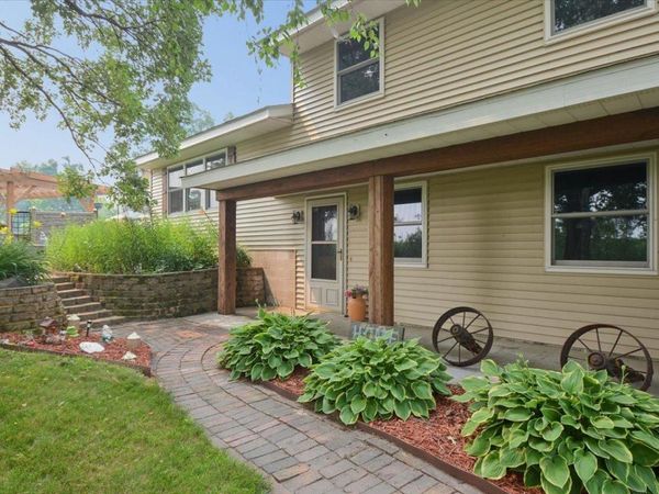 1200 301st Avenue NW, Isanti, MN 55040
