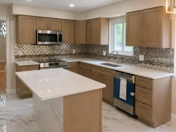 29310 Prestwick Street, Southfield, MI 48076