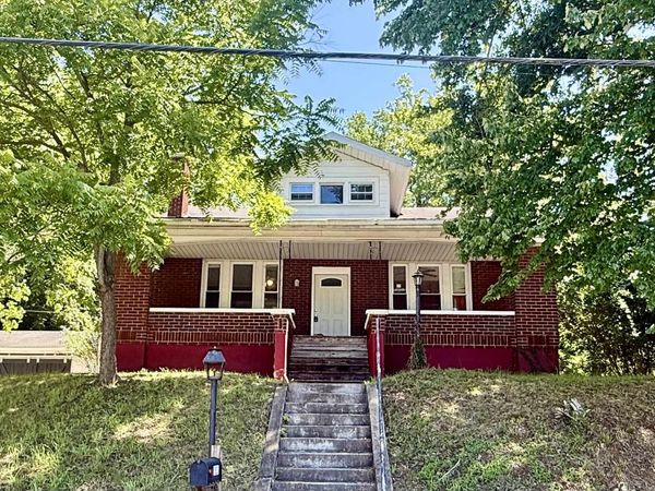 1923 Prospect , Ashalnd, KY 41101
