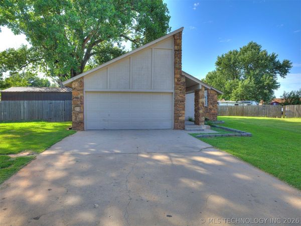 13406 S 89th East Avenue , Bixby, OK 74008