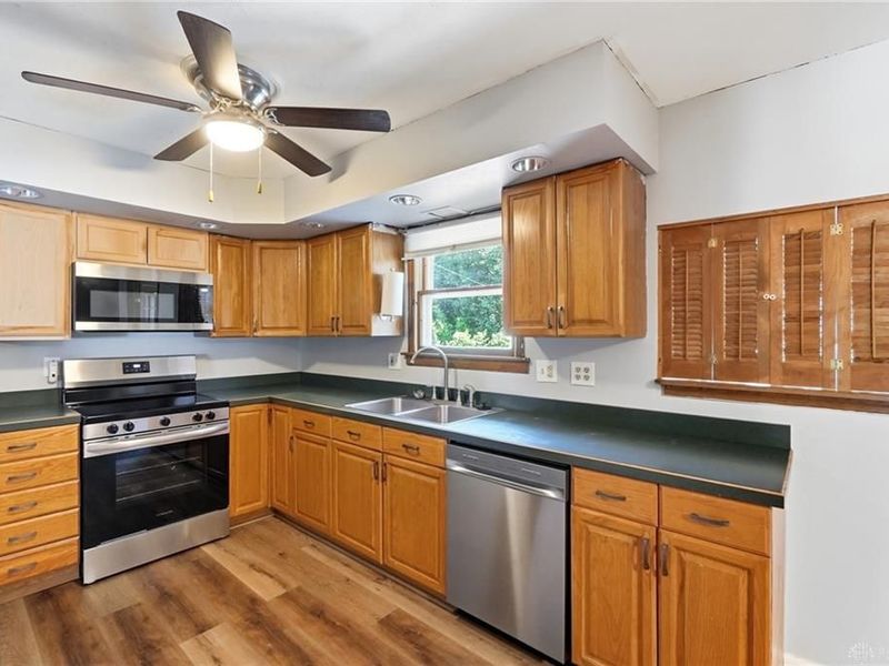 187 Golfwood Drive, West Carrollton, OH 45449 Photo 13