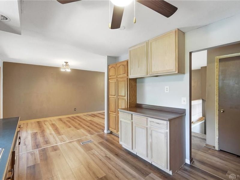 187 Golfwood Drive, West Carrollton, OH 45449 Photo 16