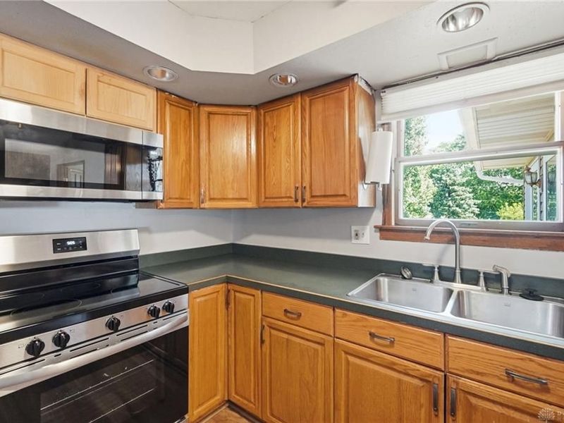 187 Golfwood Drive, West Carrollton, OH 45449 Photo 19