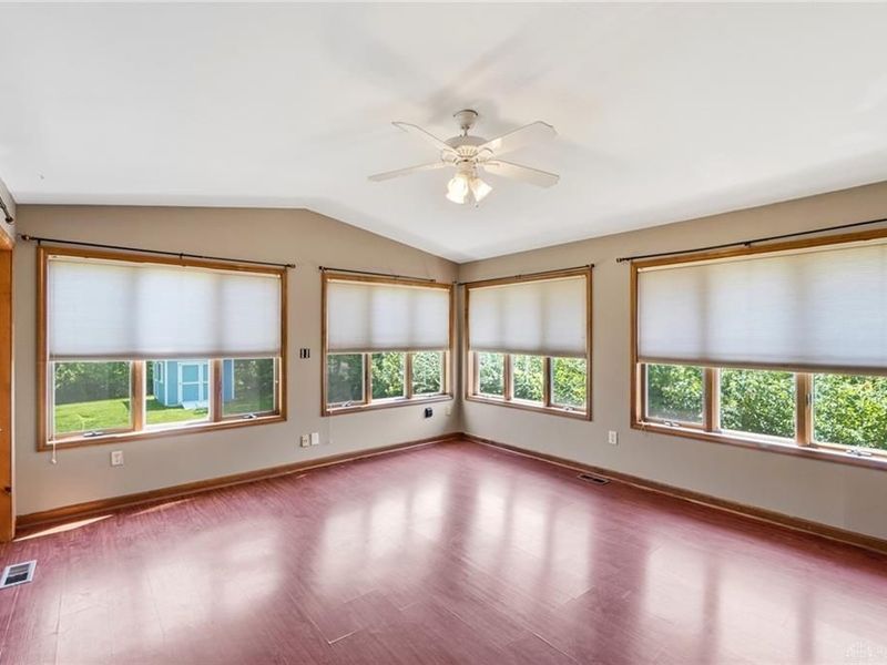 187 Golfwood Drive, West Carrollton, OH 45449 Photo 23