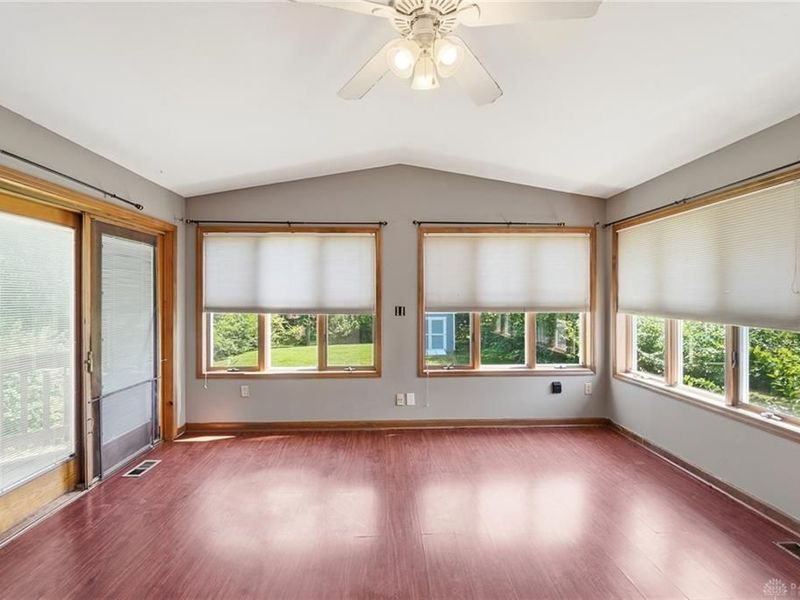 187 Golfwood Drive, West Carrollton, OH 45449 Photo 26