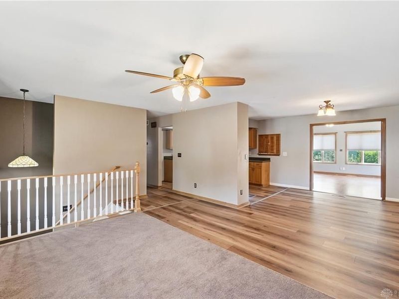 187 Golfwood Drive, West Carrollton, OH 45449 Photo 6