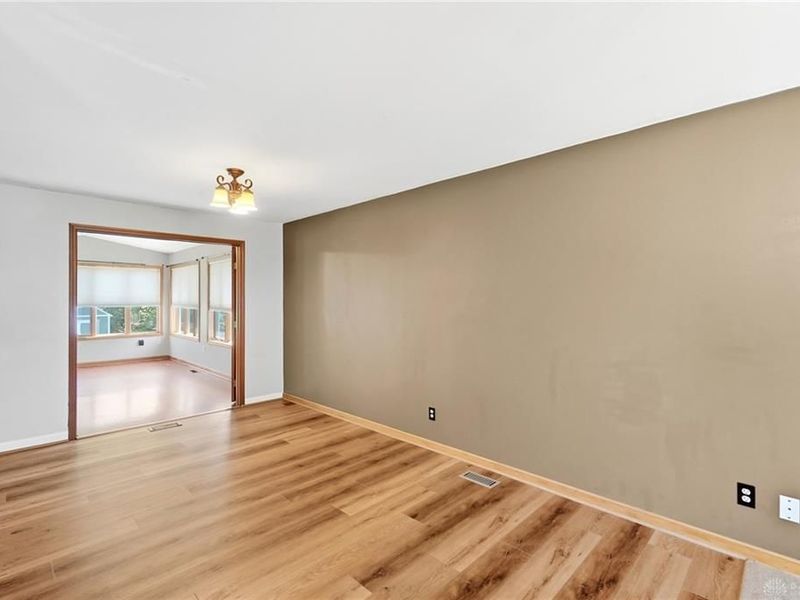 187 Golfwood Drive, West Carrollton, OH 45449 Photo 9