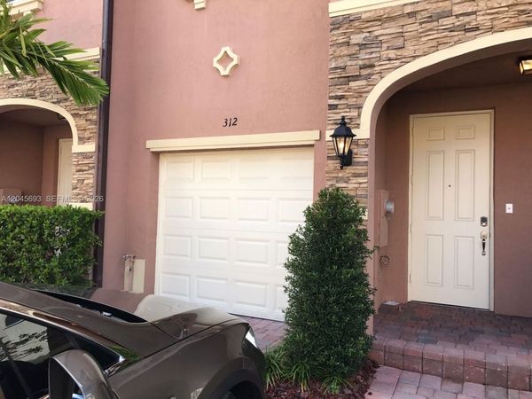 312 SE 37th Ter , Homestead, FL 33033