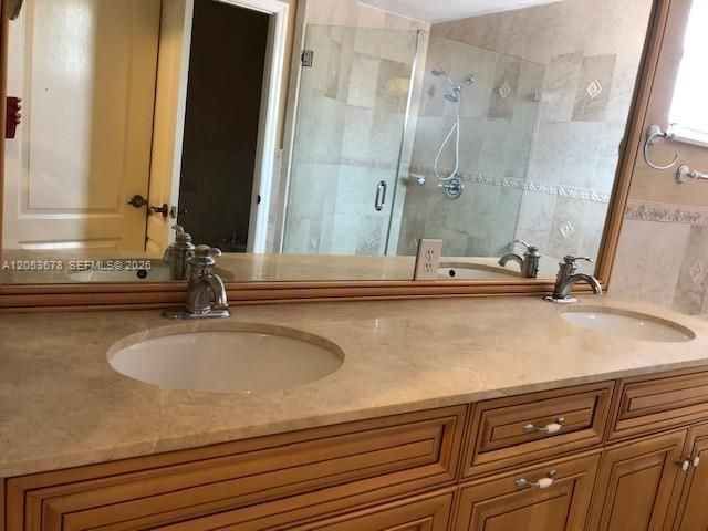 5273 NW 113th Ave , Doral, FL 33178 Photo