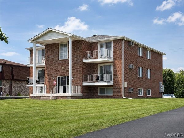 6293 Robinson Road, Lockport, NY 14094