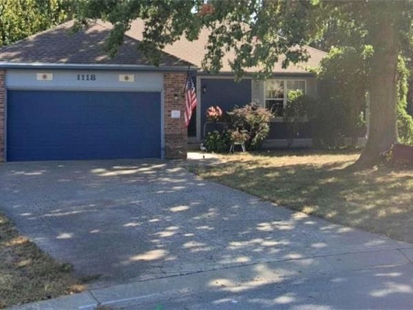 1118 SE Autumn Court, Blue Springs, MO 61011