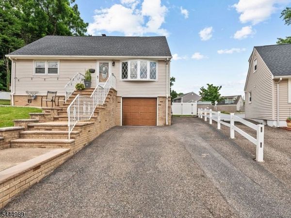 79 Susan Ct, Clifton, NJ 07012