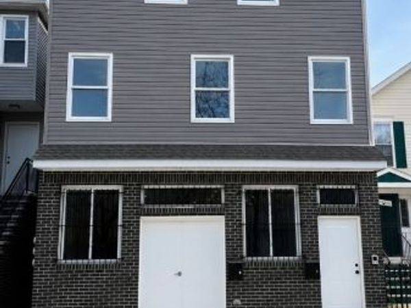 52 Holland St, Newark, NJ 07103