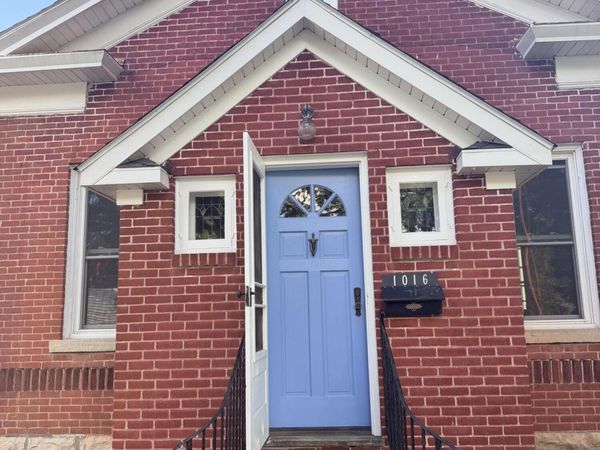 1016 Farnam St, La Crosse, WI 54601