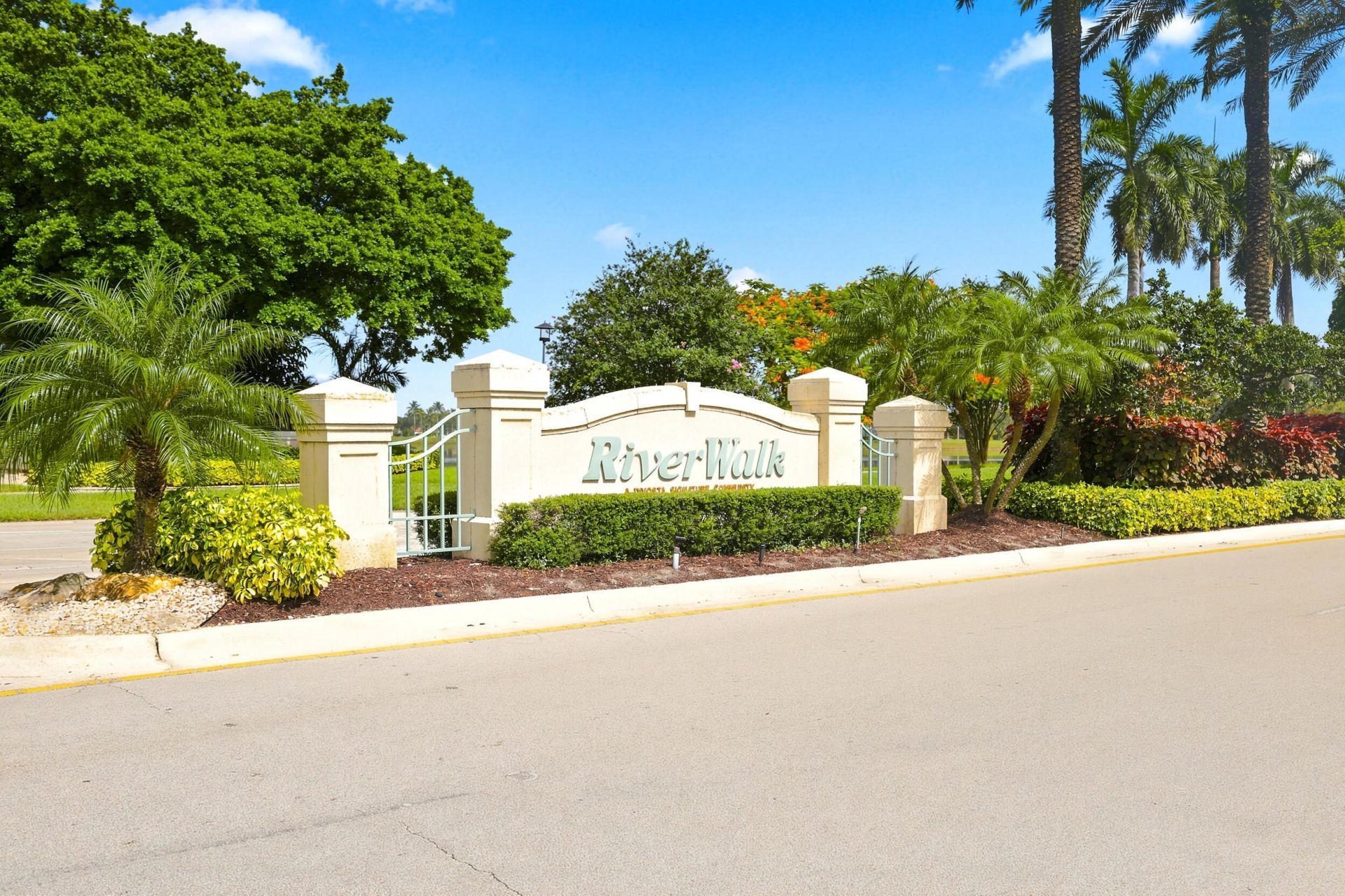 7780 Pine Island Way, West Palm Beach, FL 33411 Photo