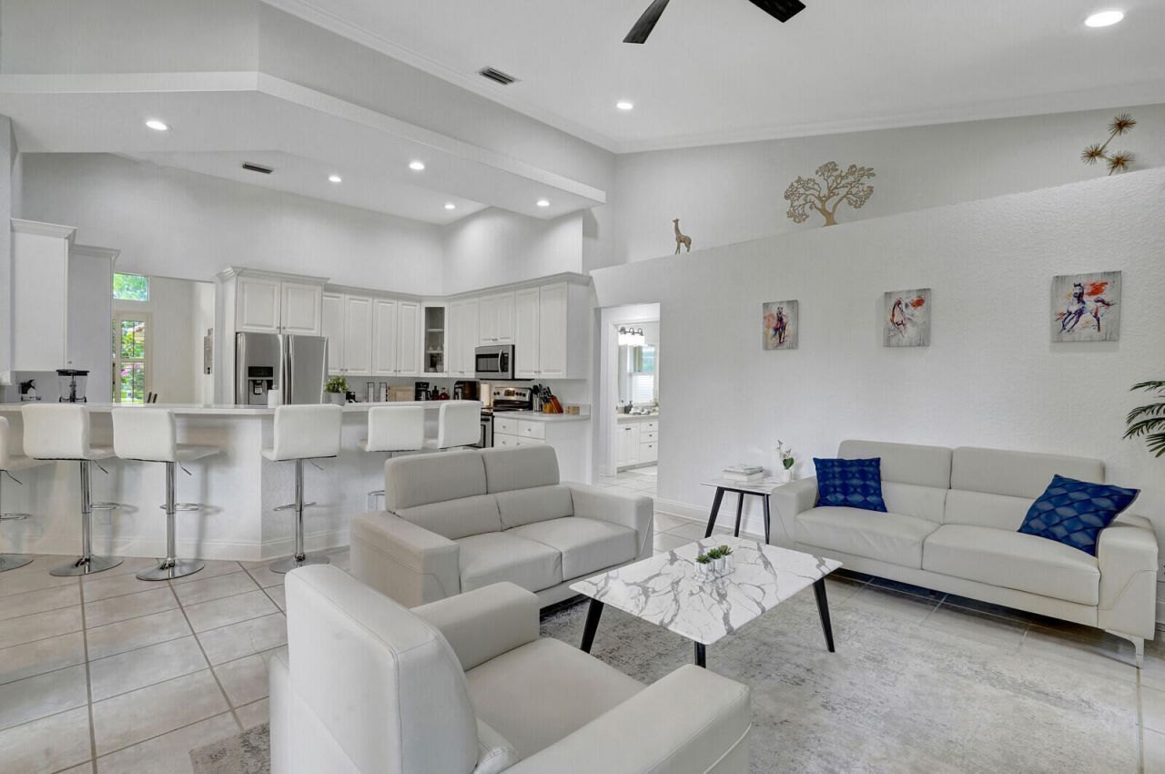 13709 Columbine Avenue, Wellington, FL 33414 Photo