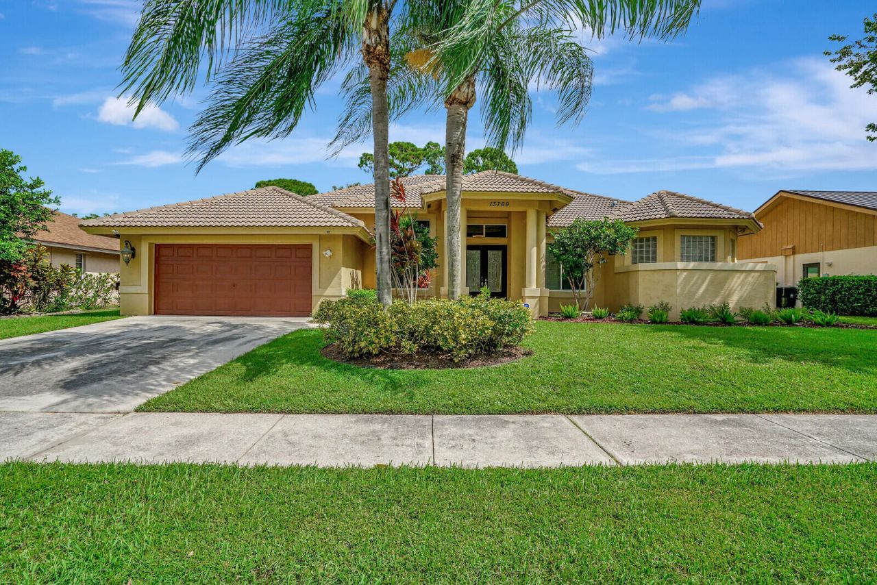13709 Columbine Avenue, Wellington, FL 33414 Photo