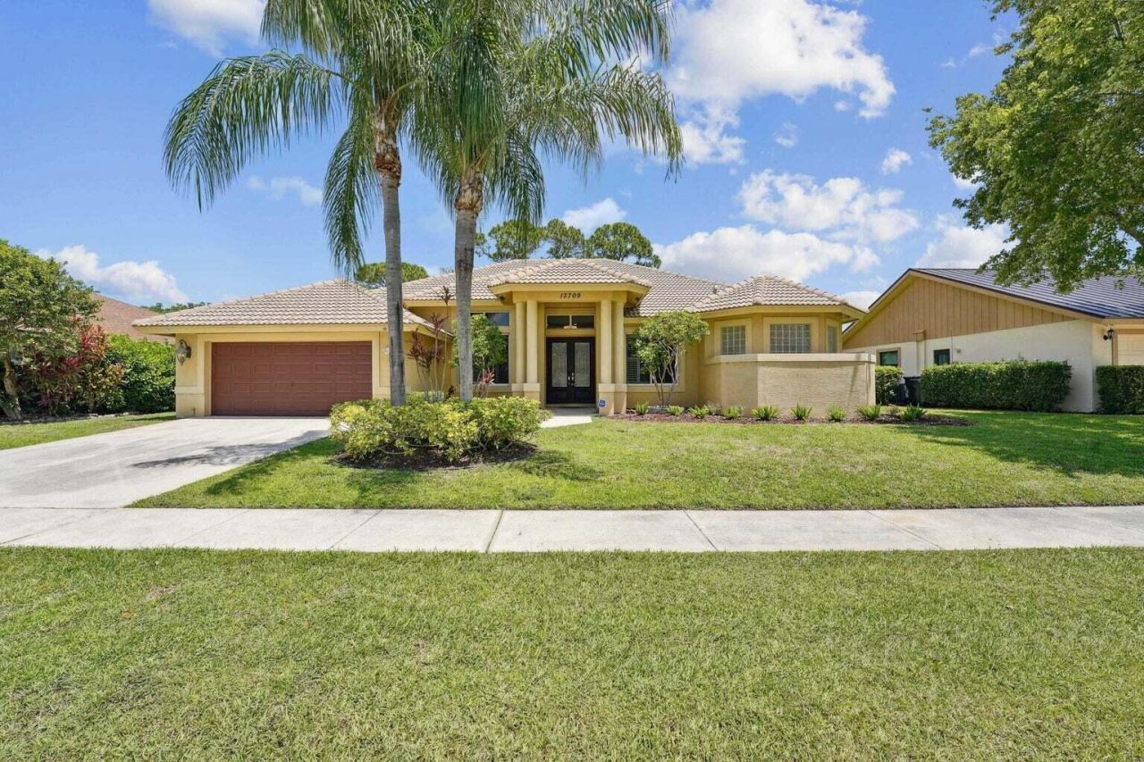 13709 Columbine Avenue, Wellington, FL 33414 Photo