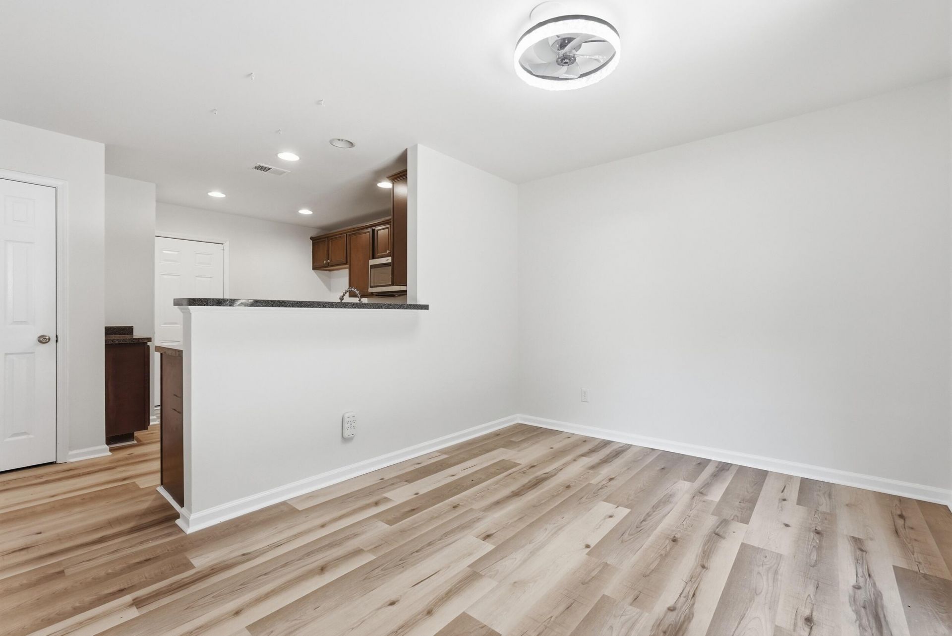 212 Island Green Road Photo 11