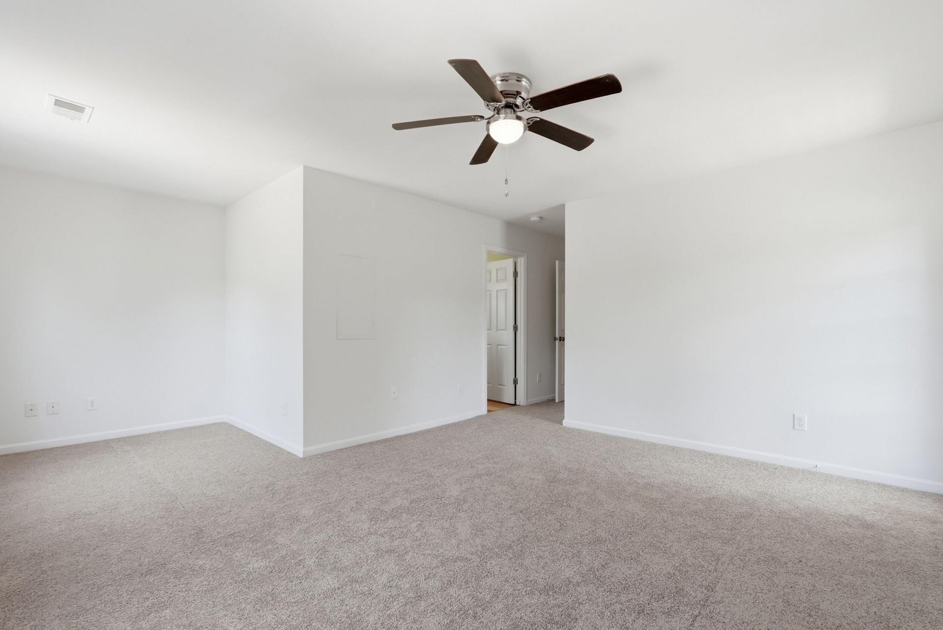 212 Island Green Road Photo 16